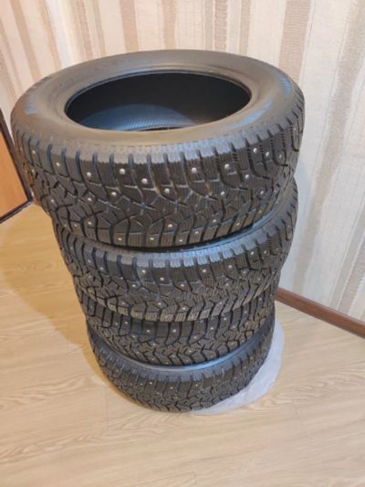 Лот: 24327240. Фото: 1. Bridgestone Blizzak Spike-02 215... Шины