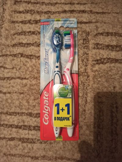 Лот: 18344432. Фото: 1. Зубная щётка Colgate МаксБлеск. Уход за полостью рта