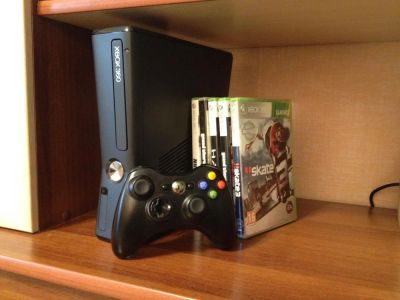 Лот: 4414363. Фото: 1. XBOX 360 250 гб + куча игр. Игровые приставки, консоли