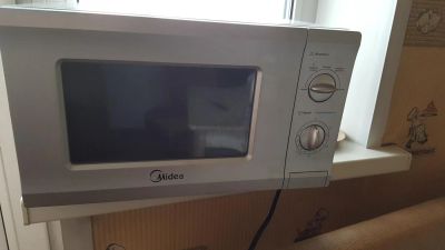 Лот: 11006714. Фото: 1. Микроволновка Midea. Микроволновки, мини-печи