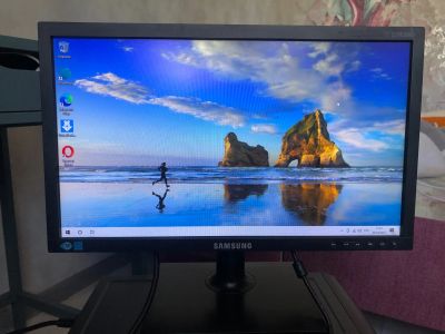 Лот: 20226709. Фото: 1. Монитор samsung ls19c20k. ЖК-мониторы