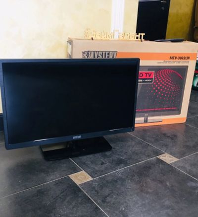 Лот: 14588112. Фото: 1. Телевизор Mistery MTV-3022LW в... Кронштейны, стойки, подставки