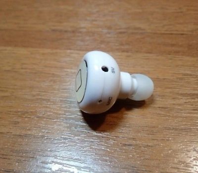 Лот: 6982141. Фото: 1. Гарнитура блютуз AirBeats универсальная. Красноярск