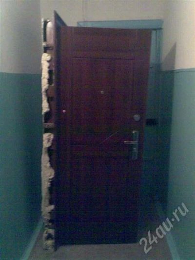 Лот: 300602. Фото: 1. Дверь металлическая. Фурнитура, комплектующие