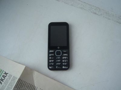 Лот: 9596022. Фото: 1. сотовый телефон DEXP. Другое (смартфоны, связь, навигация)