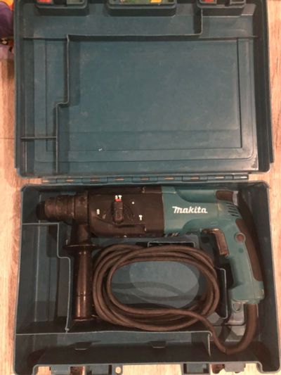 Лот: 11127319. Фото: 1. Перфоратор Makita HR2450. Электроинструмент