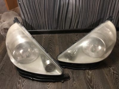 Лот: 20548785. Фото: 1. Фары ксенон Honda Fit GD3 (белый... Оптика и освещение