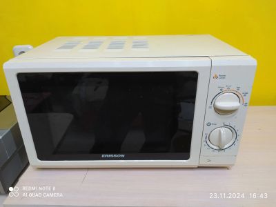 Лот: 24639368. Фото: 1. Микроволновка рабочая. Микроволновки, мини-печи