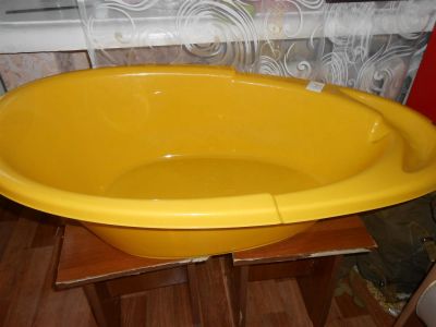 Лот: 3274015. Фото: 1. Ванночка+2 подставки одним лотом... Ванночки, сиденья, горшки