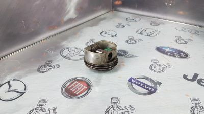 Лот: 23589751. Фото: 1. Поршень Audi A6 BYU 06E107066CK. Двигатель и элементы двигателя