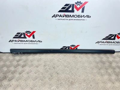 Лот: 25718140. Фото: 1. молдинг двери toyota corolla ZZE120. Двигатель и элементы двигателя
