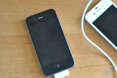 Лот: 1775273. Фото: 1. Черный iphone 4g 16 gb РСТ. Смартфоны