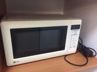 Лот: 10307872. Фото: 1. Микроволновая печь LG MB-3949G. Микроволновки, мини-печи