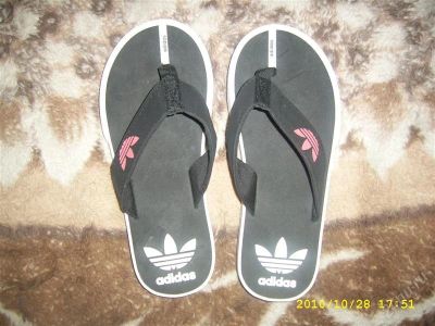 Лот: 1554554. Фото: 1. Летние шлепки (adidas). Другое (мужская одежда)