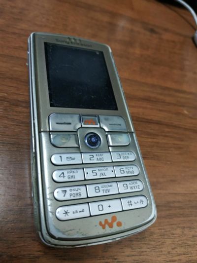 Лот: 12200051. Фото: 1. Sony Ericsson W700i не включается... Кнопочные мобильные телефоны