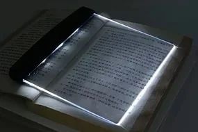 Лот: 6612708. Фото: 1. Световая панель для книг маленькая. Другое (литература, книги)