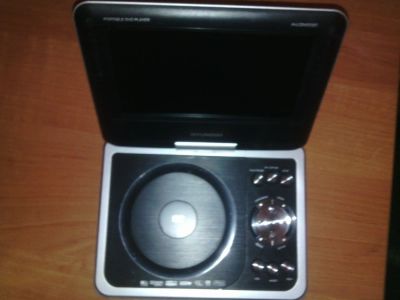 Лот: 4572984. Фото: 1. Портативный DVD Hyundai 725T. DVD, Blu-Ray плееры
