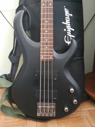 Лот: 9019450. Фото: 1. Бас-гитара ibanez BTB 200. Гитары