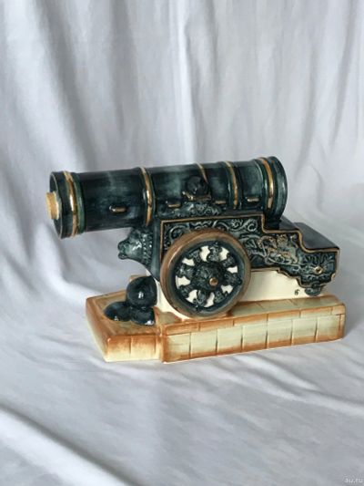 Лот: 18457993. Фото: 1. Штоф (Графин) Лефортово Царь-пушка. Фарфор, керамика