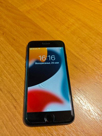 Лот: 25438394. Фото: 1. iPhone 7. Смартфоны