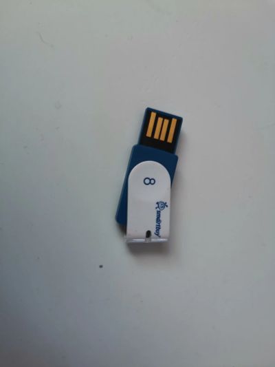 Лот: 17519499. Фото: 1. Флешка 8 Гб быстрые торги. USB-флеш карты