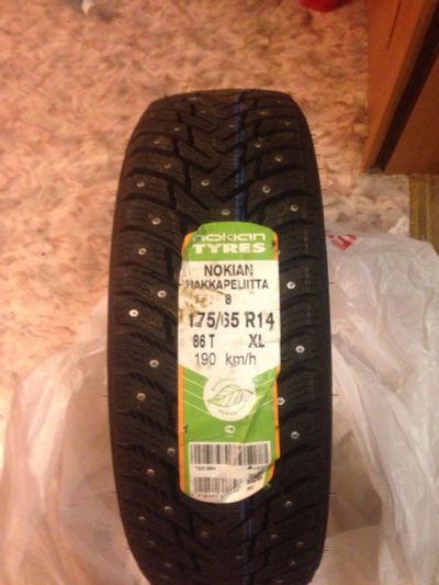 Лот: 11149145. Фото: 1. nokian hakkapelita 8 175/65 r14. Шины
