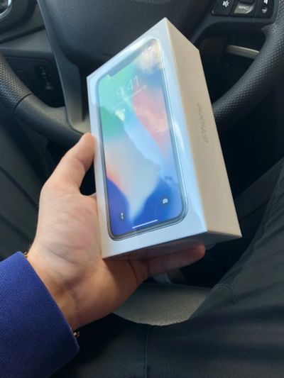 Лот: 11627458. Фото: 1. Iphone X 64GB Silver. Смартфоны