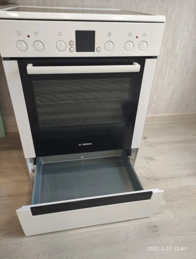 Лот: 17394769. Фото: 1. Керамическая плита Bosch HCE644123R. Плиты, духовые шкафы, варочные поверхности