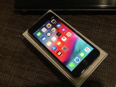 Лот: 14921666. Фото: 1. Apple iPhone 8 Plus 64Gb Product... Смартфоны