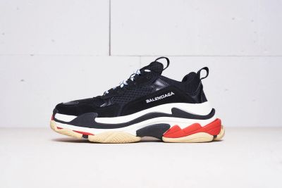 Лот: 13446151. Фото: 1. Balenciaga Triple S. Кеды, кроссовки, слипоны