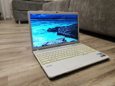Лот: 13449006. Фото: 1. Ноутбук Sony Vaio VPC-EB2M1R White... Ноутбуки