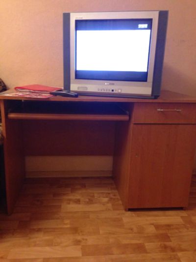 Лот: 6322740. Фото: 1. Стол письменный. Столики, стулья, парты