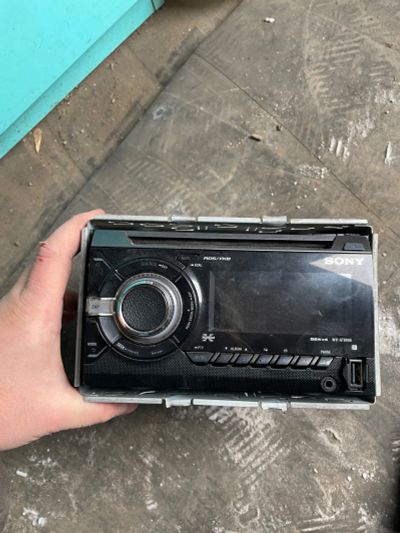 Лот: 19640004. Фото: 1. Магнитола Sony неисправна. Автомагнитолы