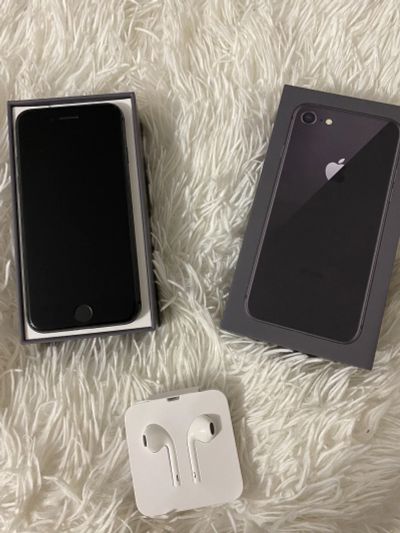 Лот: 16968880. Фото: 1. iPhone 8 64gb бу. Смартфоны