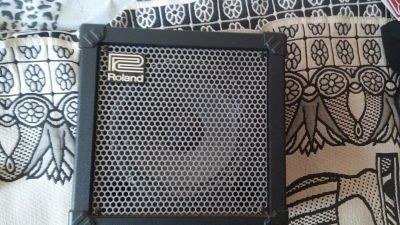 Лот: 5694031. Фото: 1. roland cube 30. Гитарные эффекты и комбоусилители