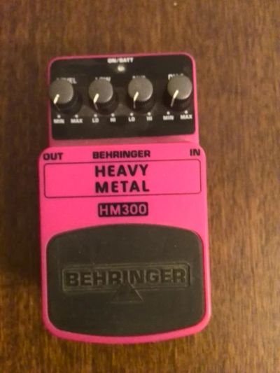 Лот: 6445445. Фото: 1. Behringer HM300 Heavy Metal. Гитарные эффекты и комбоусилители
