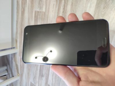 Лот: 14728934. Фото: 1. HTC U11 64GB черный. Смартфоны