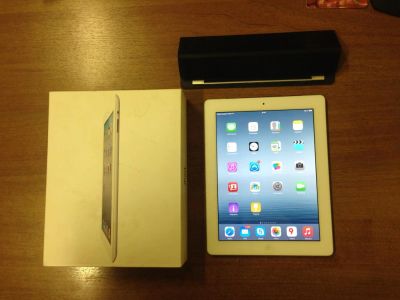 Лот: 5095159. Фото: 1. iPad 2 64GB + 3G. Планшеты