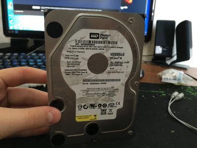 Лот: 7054848. Фото: 1. Жёсткий диск Western Digital 320GB. Внешние жесткие диски