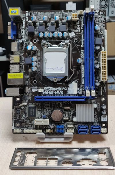 Лот: 20997091. Фото: 1. Мат. плата ASRock H61M-HVS/LGA1155... Материнские платы