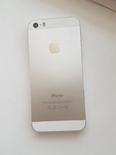 Лот: 9400663. Фото: 1. iPhone 5s 16gb Silver. Смартфоны