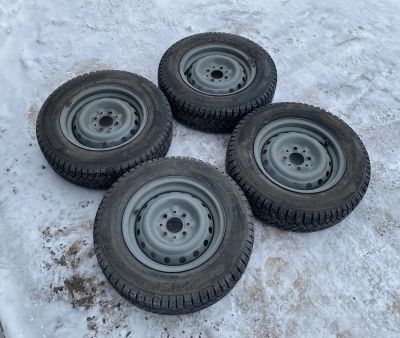 Лот: 17144552. Фото: 1. Cordiant Snow Cross 2 175/70/13... Шины на дисках
