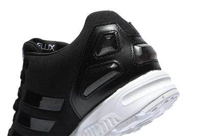 Лот: 8661811. Фото: 1. ZX FLUX CANDY. Кеды, кроссовки, слипоны
