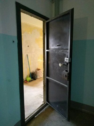 Лот: 12328486. Фото: 1. Дверь железная входная. Двери входные