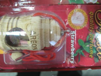 Лот: 4764279. Фото: 1. Ароматизатор в бочонке AREON Strawberry. Ароматизаторы
