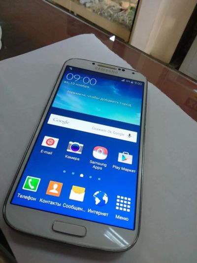 Лот: 6411207. Фото: 1. Samsung S4 GT- i9500, PCT. Смартфоны