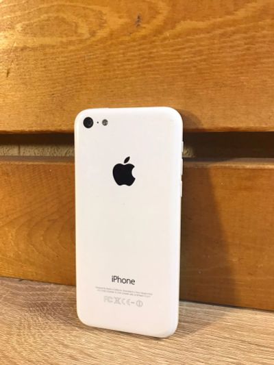 Лот: 18277292. Фото: 1. Iphone 5c 8gb (1390). Смартфоны