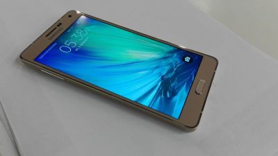 Лот: 7008268. Фото: 1. Samsung galaxy A7 gold ноаый. Смартфоны
