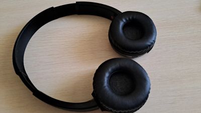 Лот: 25515403. Фото: 1. Беспроводные наушники Sony WH... Наушники, гарнитуры
