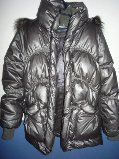 Лот: 6097057. Фото: 1. Пуховик размер 42. Верхняя одежда